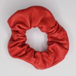 Chouchou rouge en cuir